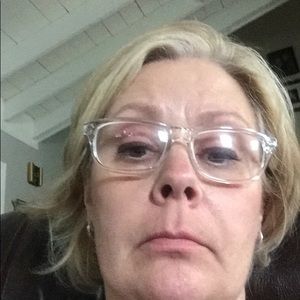 Meet your Posher, Delana